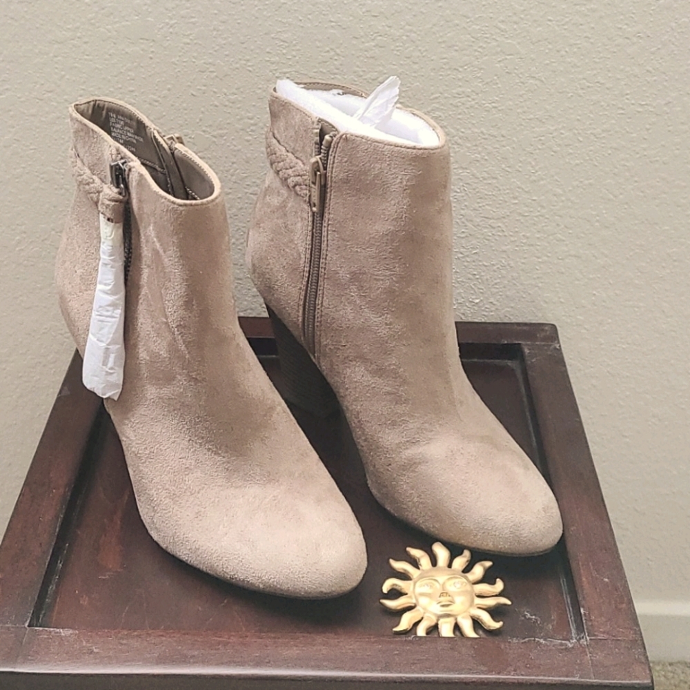 Ana 7 1/2 Tan suede booties